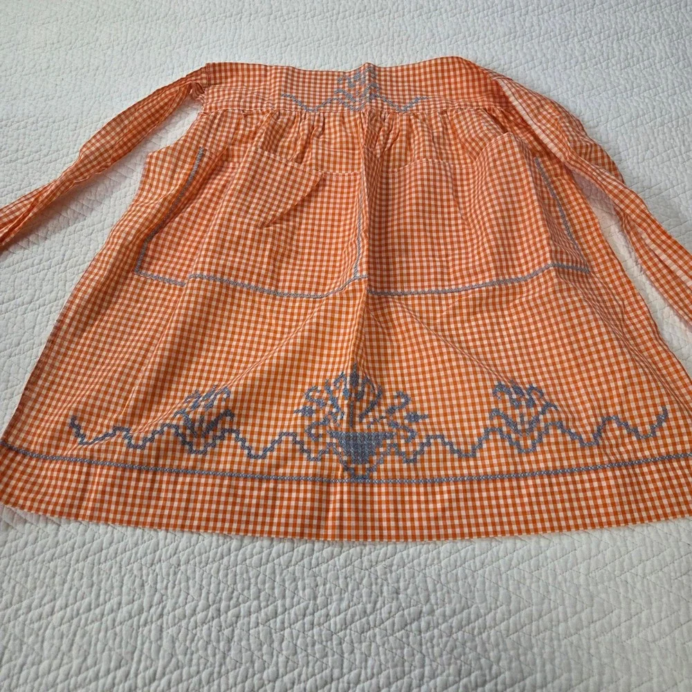 Vintage Handmade Orange Gingham Half Apron Cross Stitch‎ Flower Basket Pocket